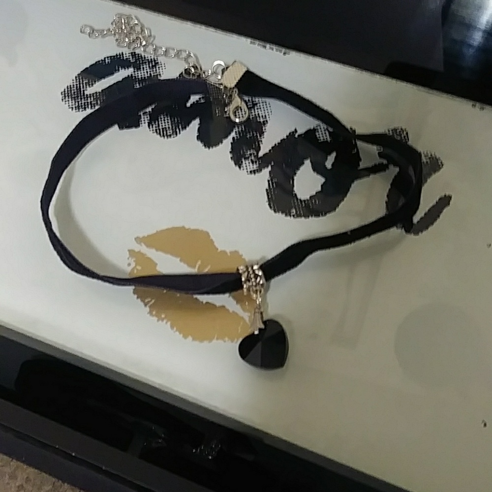 Heart choker